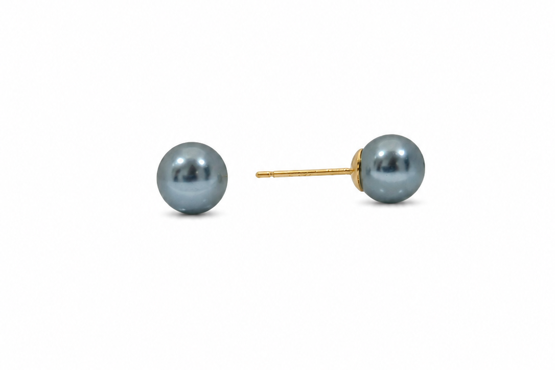 Medium size Pearl Stud