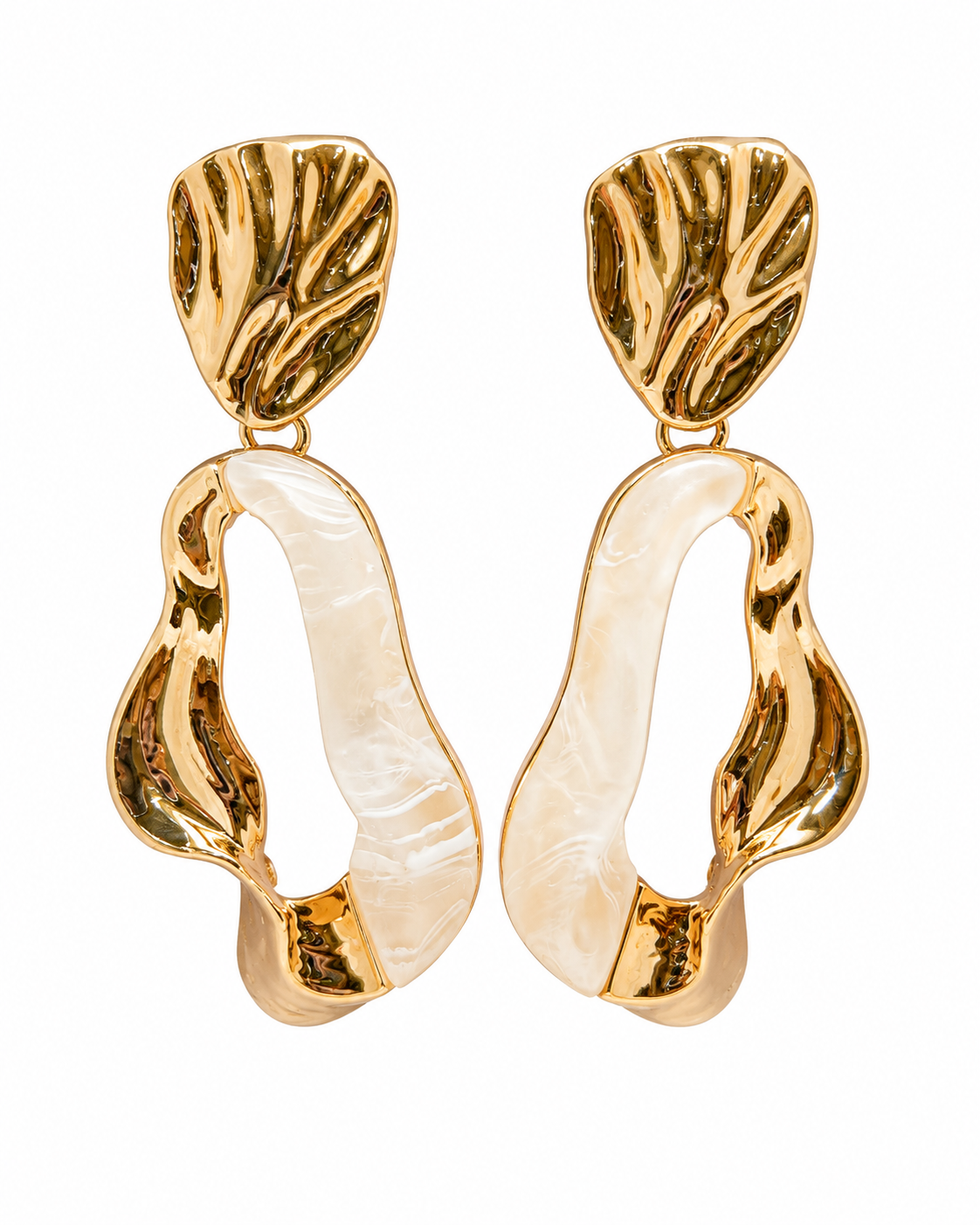 Gold Plated Sculpted Pearl Earring