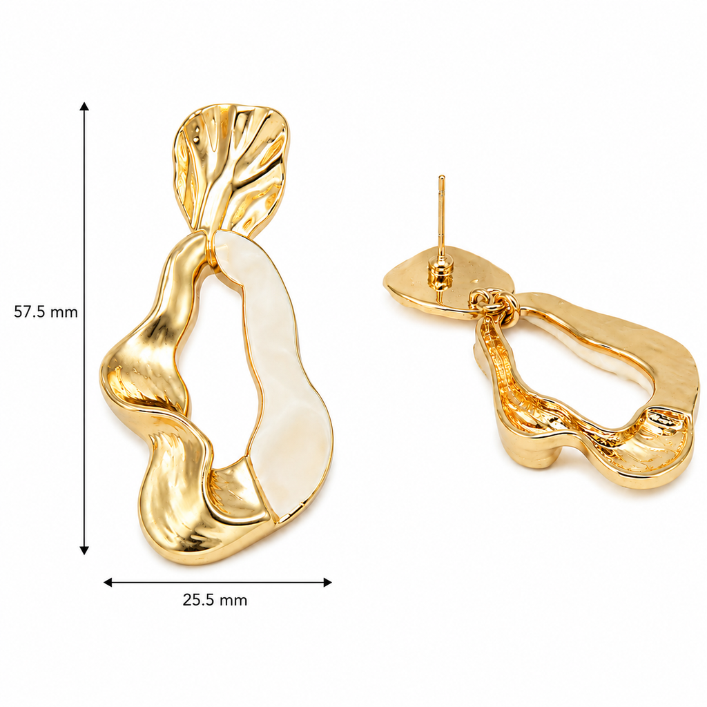 Gold Plated Sculpted Pearl Earring